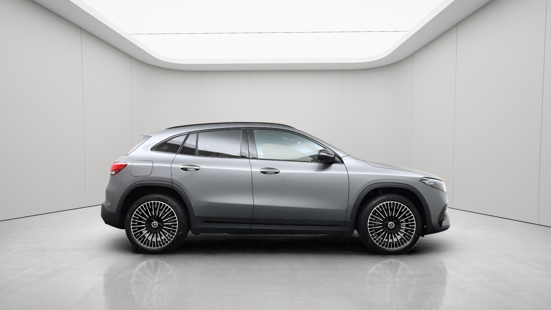 2023 Mercedes-Benz EQA 300 4MATIC AMG Line